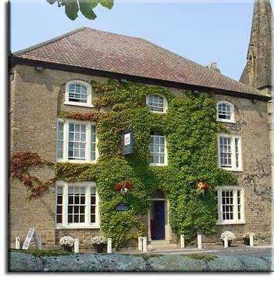 Downe Arms Country Inn Wykeham  Buitenkant foto
