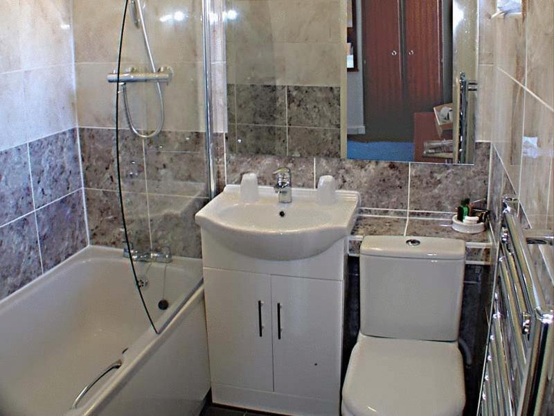 Downe Arms Country Inn Wykeham  Kamer foto